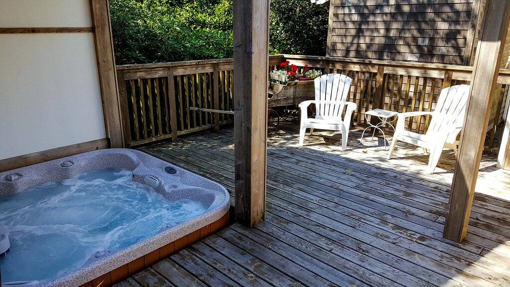 Schöner Garten zu Hause durch die Bucht! in Netarts, Tillamook County