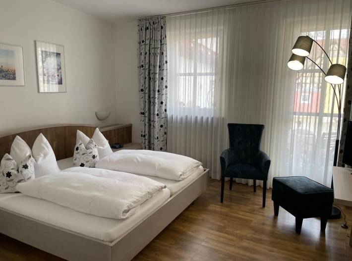 Hotel für 3 Personen, mit Terrasse und Garten sowie Ausblick in Scheßlitz - 4
