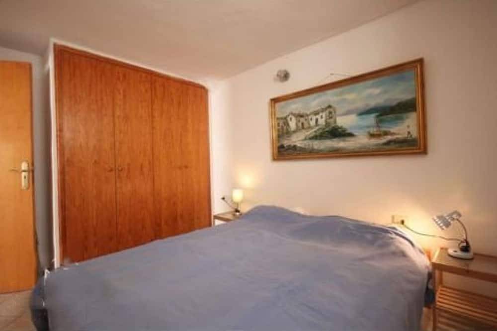Entire apartment, In Chayofa Tenerife South heated communal pool Los Cristianos in Chayofa, Arona