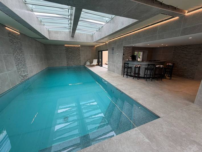 Villa für 10 Personen, mit Pool und Garten sowie Sauna und Whirlpool - 1