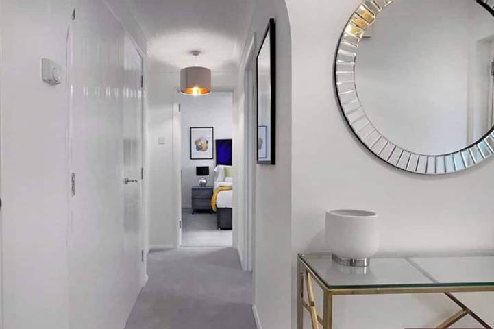 Entire apartment, Wokingham - 2 Bedroom Maisonette - With Parking in Wokingham, Berkshire