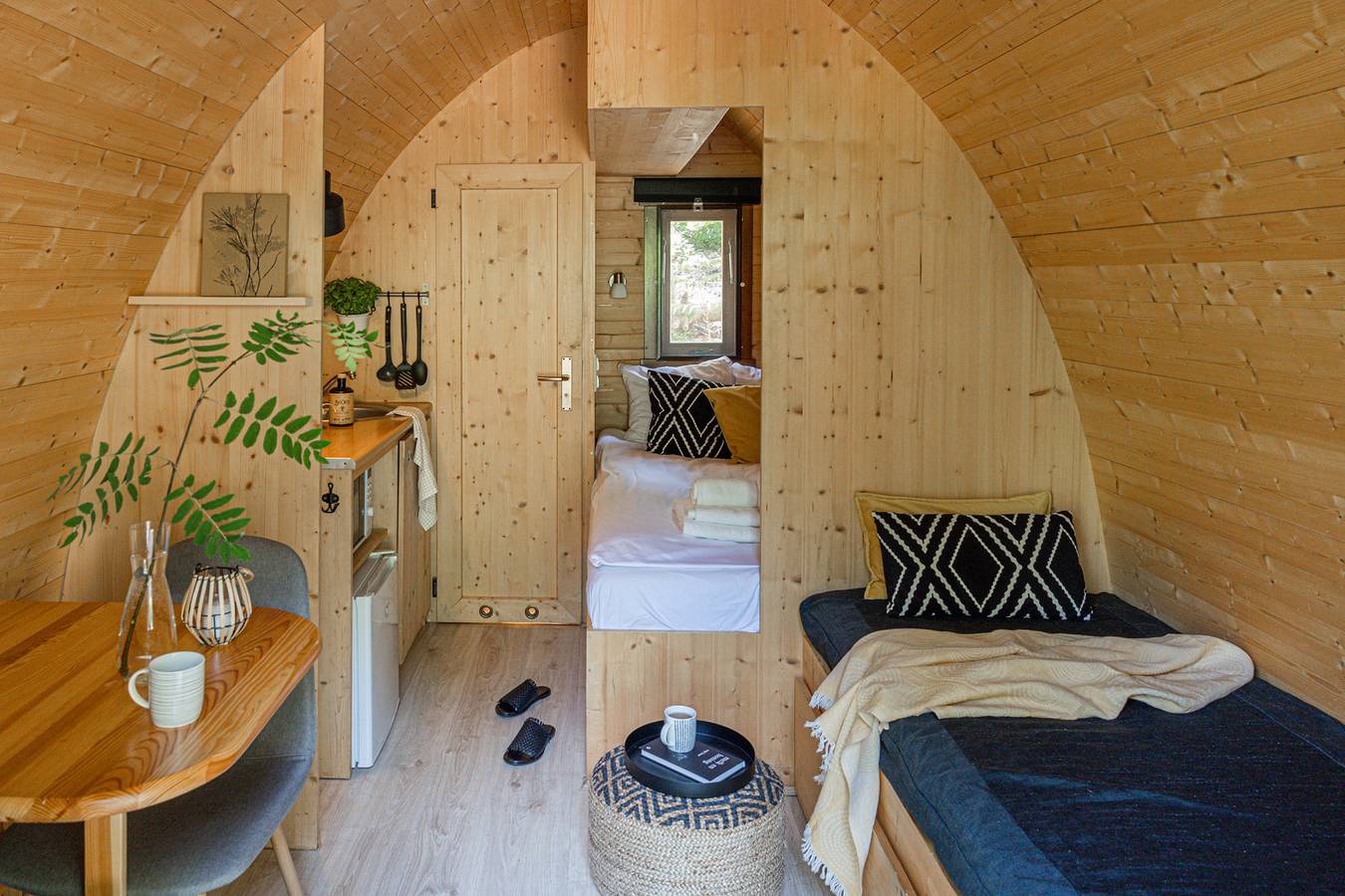 Buitenplaats Beekhuizen Exploitatie B.V. — Bush Pod in Veluwe