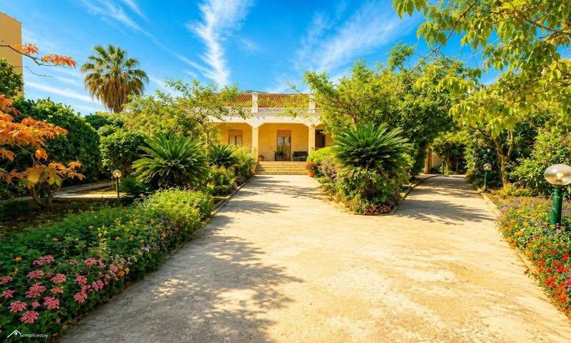 Villa pour 3 personnes, avec Balcon et Terrasse ainsi que Jardin et Vue dans Tonnara di Bonagia