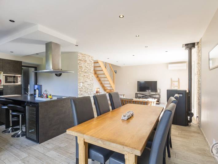 Gîte pour 8 personnes, avec terrasse et jardin, animaux acceptés à Montmartin-sur-Mer - 2