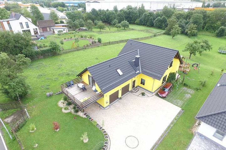 Ferienwohnung für 6 Personen, mit Balkon und Garten in Unterwellenborn
