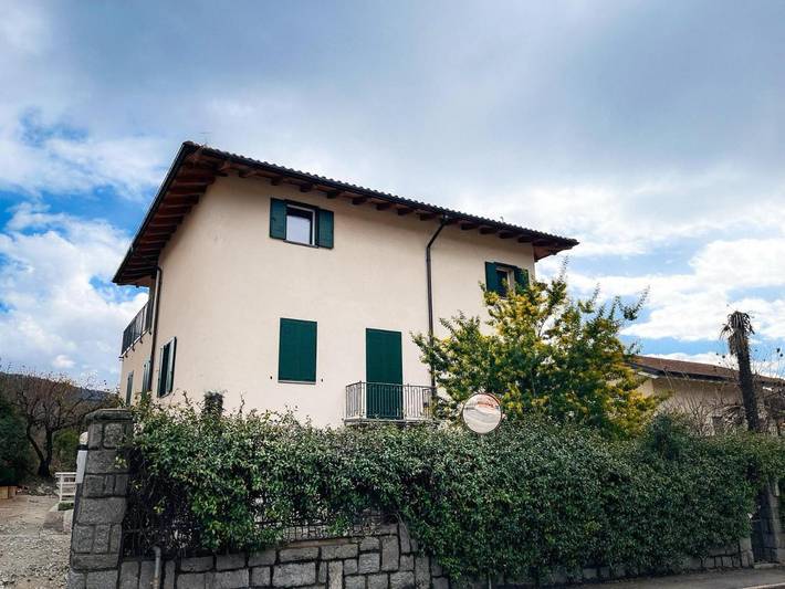Villa per 7 persone, con Balcone e Terrazza nonché Giardino e Panorama a Riva del Garda