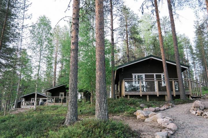 Chalet pour 2 personnes, avec sauna et vue ainsi que vue sur le lac et terrasse