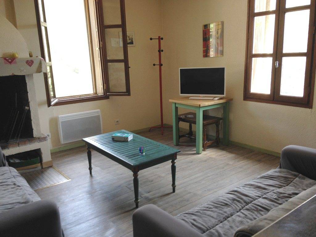 Ancienne École in Jujols, Parc naturel régional des Pyrénées catalanes