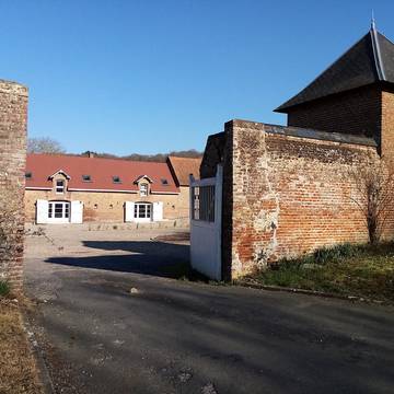 Gîte pour 11 personnes, avec jardin et terrasse à Estrébœuf