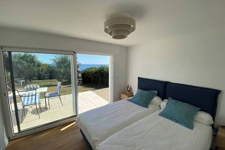 Location de vacances pour 9 personnes, avec jacuzzi ainsi que sauna et jardin dans Doëlan - 2