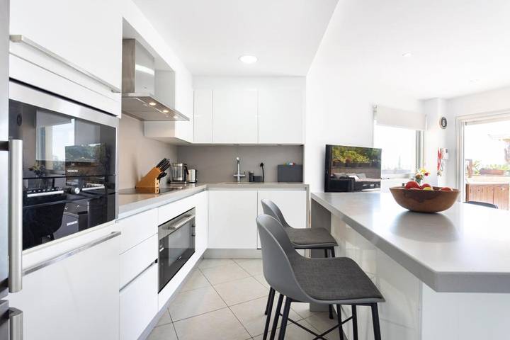 Gîte pour 4 personnes, avec vue ainsi que jardin et piscine, animaux acceptés dans Los Martínez - 2