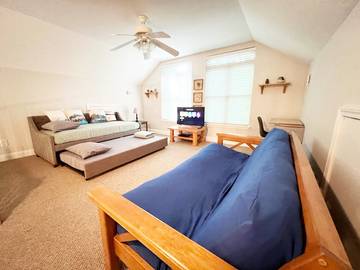 Log Cabin for 10 Guests in Helen, Chattahoochee National Forest, Picture 1