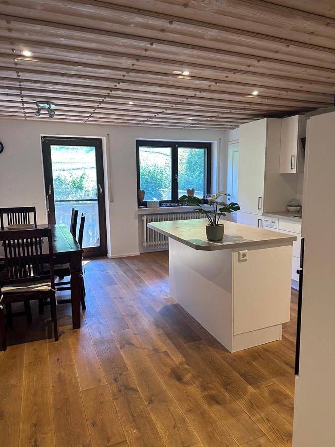 Ferienwohnung für 8 Personen, mit Balkon und Ausblick in Blaichach