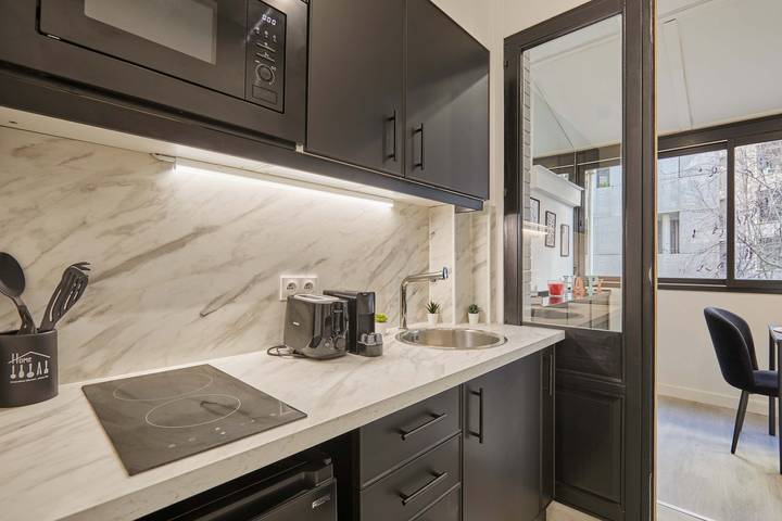 Appartement entier, Modern Suite with Patio Boulogne-Billancourt in Boulogne-Billancourt, Hauts-de-Seine