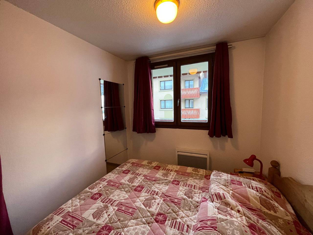 Apartamento entero, Apartamento en Lanslebourg a 300m de pistas, 5 personas, balcón con vistas in Lanslebourg-Mont-Cenis, Región de Saint-Jean-de-Maurienne