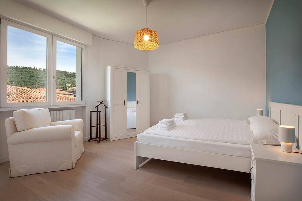 Ganze Wohnung, Residenza Ca' Bianca - Nur wenige Schritte zum See in Garda, Gardasee-Berge