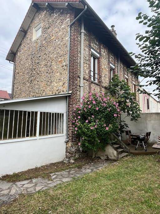 Geheel appartement, Jolie Meulière à 15 min de Paris in Deuil-la-Barre, Val-d'Oise