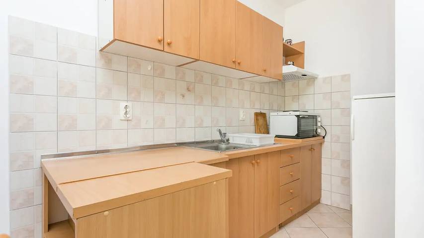 Gîte pour 4 personnes, avec terrasse à Brela - 4