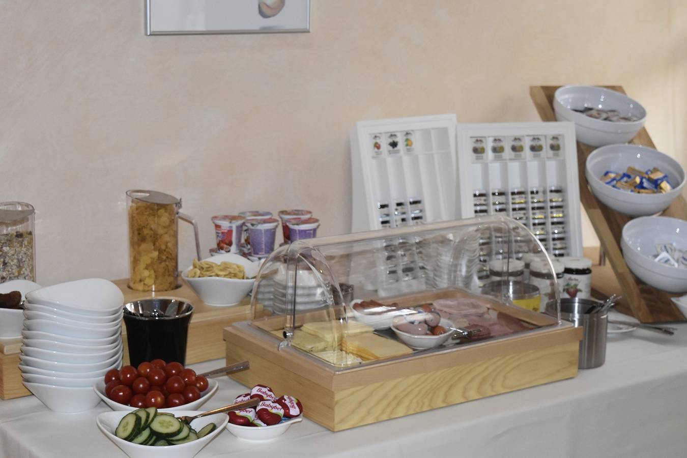 Gasthof "Zum goldenen Hirschen" - Doppelzimmer Superior mit kostenfreiem Wlan in Burgbernheim, Romantische Straße