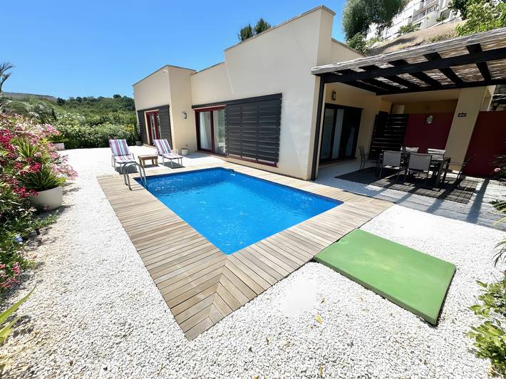 Apartamento para 4 personas, con Jacuzzi además de Jardín y Sauna en Benahavís