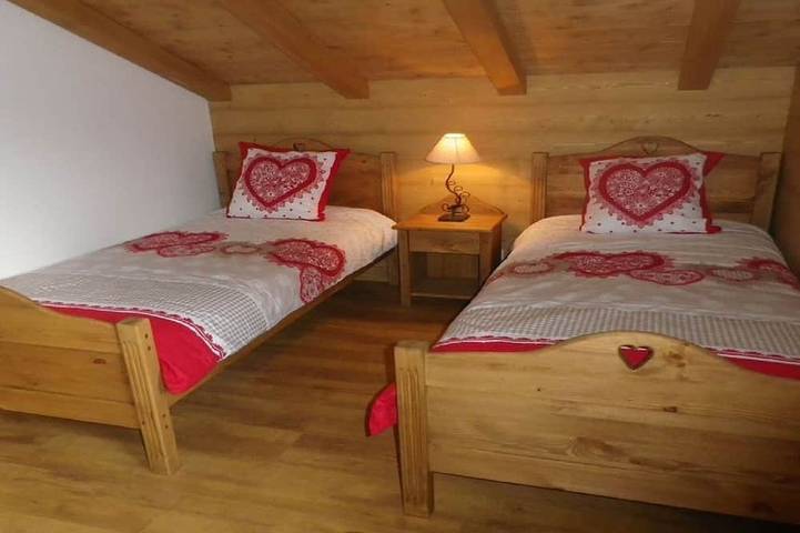 Gîte pour 6 personnes, avec jardin à Verchaix - 3