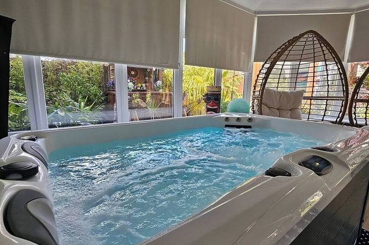 Holiday rental for 7 people, with hot tub and garden in Stirling