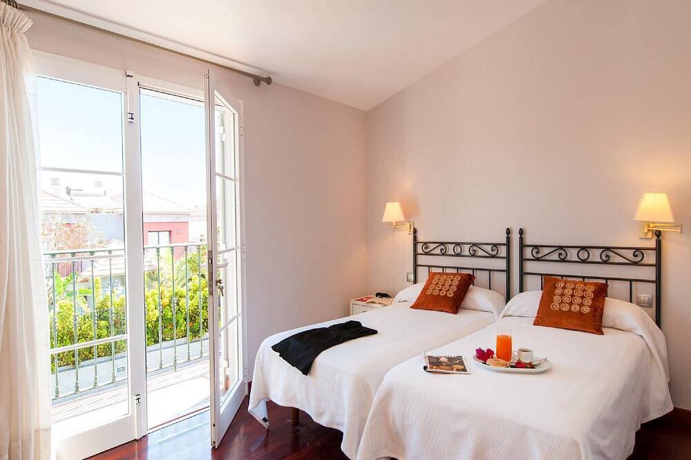 Villa Meloneras | Luxury Retreat in Gran Canaria | Private Heated Pool | Beautiful Terrace & Bbq | Short Distance From Meloneras and Mapalomas Beach | Privacy & Luxury | Meloneras in Maspalomas, San Bartolomé de Tirajana