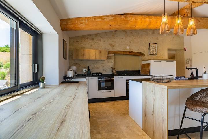 Casa vacanze 'Chant d'Étoile' con piscina privata e aria condizionata in La Roche-sur-Grane, Die e dintorni