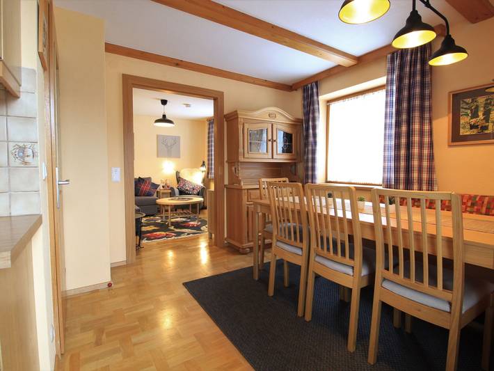 Ferienhaus für 8 Personen, mit Balkon und Terrasse sowie Garten