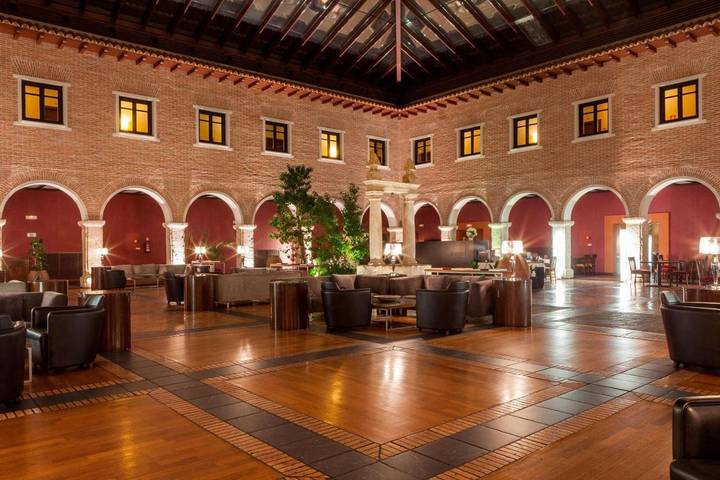 Hotel para 2 personas, con jardín además de piscina y terraza - 1