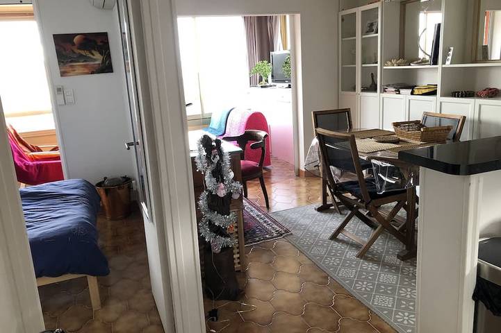 Ganze Wohnung, 🌊 Meerblick & Ruhe im Hafen von Hyères: 3-Zimmer-Wohnung mit Klimaanlage, 200 m vom Strand entfernt in Hyeres, Parc national Port-Cros