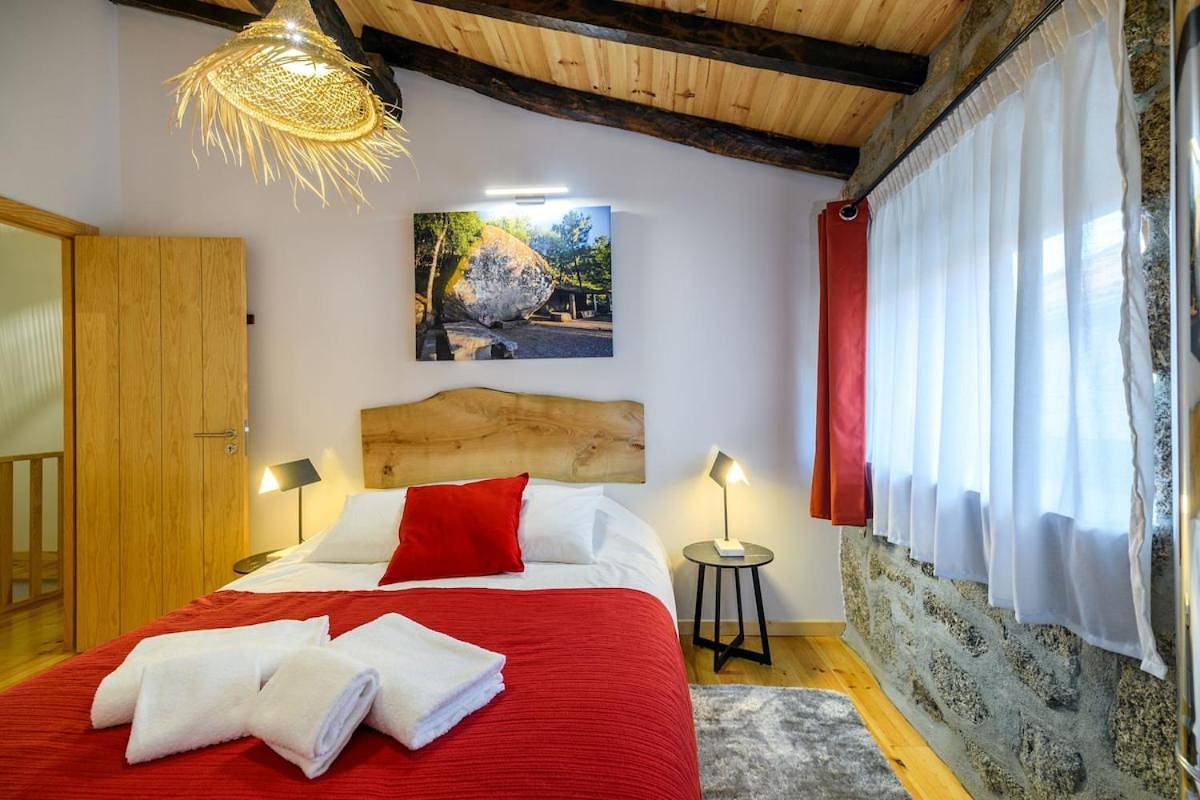 Three-Bedroom Chalet in Sabugueiro (Cidade), Serra da Estrela