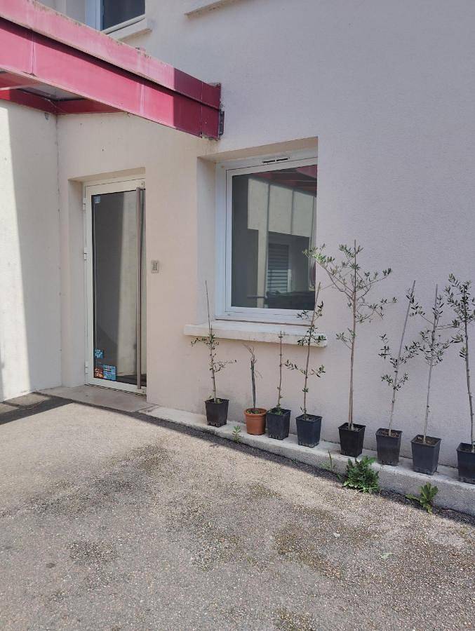 Hôtel pour 4 personnes, avec vue, animaux acceptés à Saint-Symphorien-de-Marmagne - 4