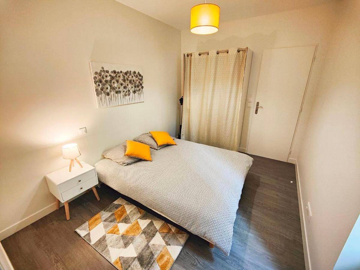 Appartement entier, One-Bedroom Apartment in Riom, Parc naturel régional des Volcans d'Auvergne