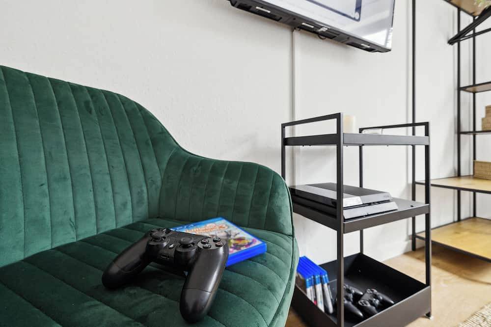 Ganze Wohnung, Renoviert I Zentral I 3-Zi Wohnung | 5 Betten | Ferienwohnung I Balkon & Aufzug in Bad Bevensen, Landkreis Uelzen