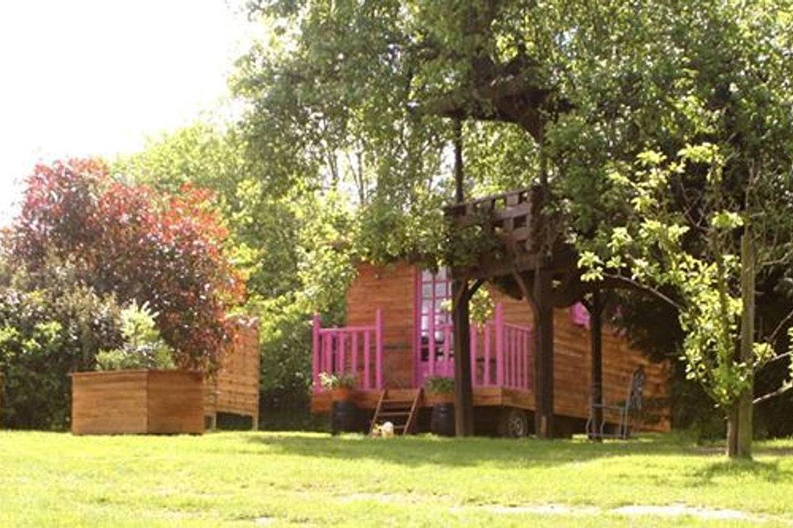 Le Sojapi, chambres d'hôtes insolites en Normandie - La Roulotte in Saint-Ouen-des-Champs, Région de Bernay