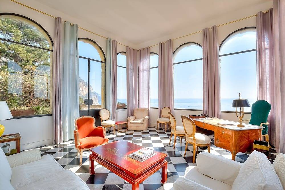 Hel lägenhet, Beaulieu-sur-Mer: charming loft with sea view in Beaulieu-sur-Mer, Nice region