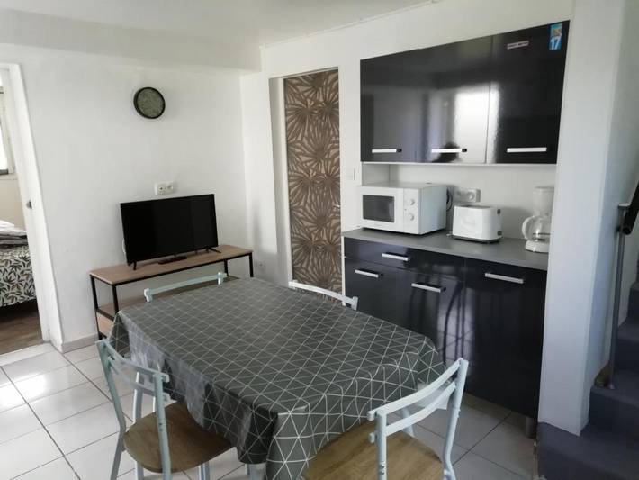 Gîte pour 2 personnes, avec terrasse à Cozes