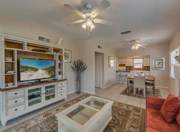Vacation Home for 4 Guests in Clearwater Beach Island, Clearwater, Picture 3
