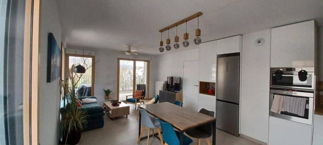 Gîte pour 6 personnes, avec vue sur le lac et balcon dans Esplanade du Lac ( Aix-les-Bains) - 4