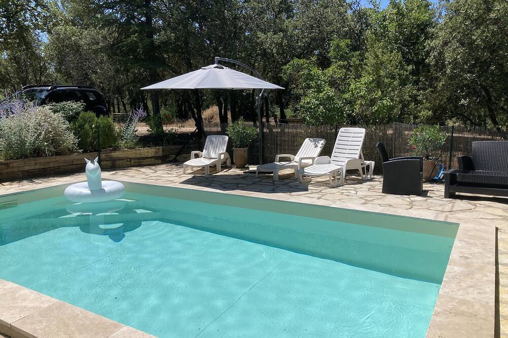 Farmhouse at the foot of the Luberon in Apt, Parc naturel régional du Luberon