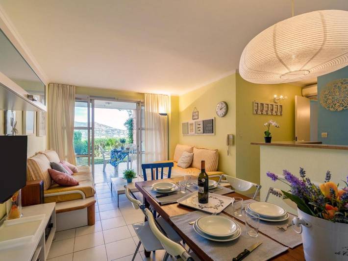 Gîte pour 5 personnes, avec jardin ainsi que terrasse et piscine dans Gare Du Dramont - 2
