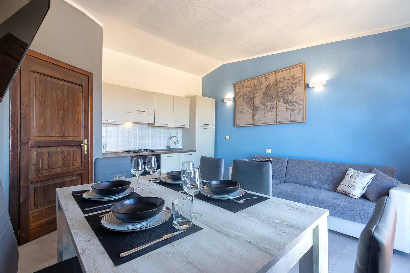 Casa Vacanze 'Calypso Sea View Holiday House 2' con vista mare, Wi-Fi e aria condizionata in Badesi, Olbia-Tempio