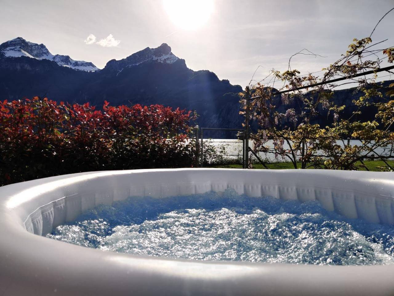 Villa am See 1 / Beach House in Lake Lucerne