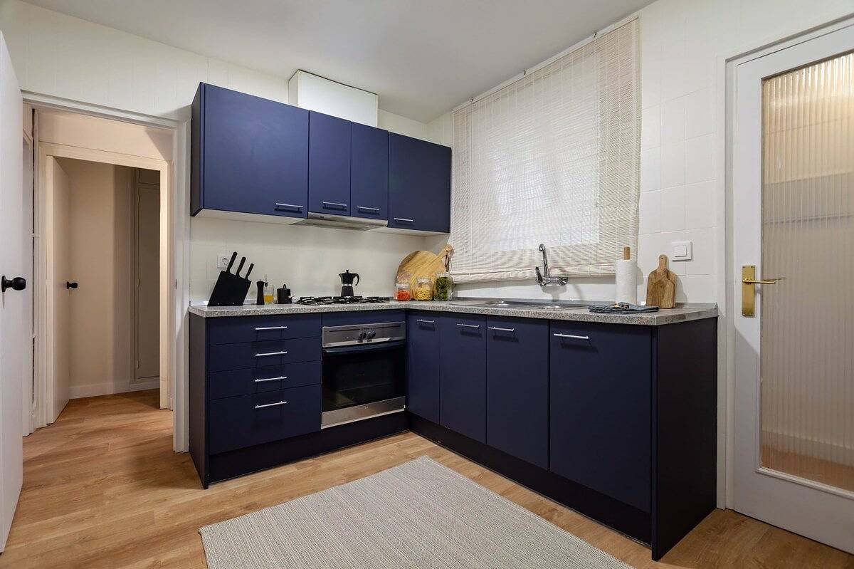 Entire apartment, Plaza Catalunya cozy 4 Bedroom  in Barri Gòtic, Barcelona
