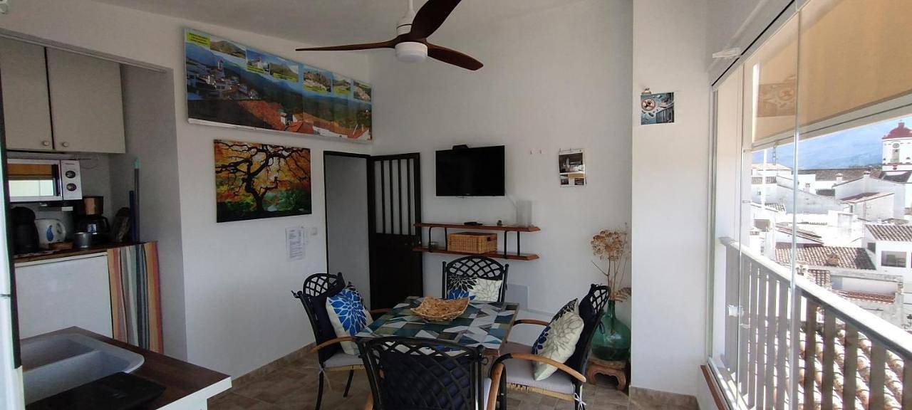 Two-Bedroom House in Genalguacil, Malaga Prowincja