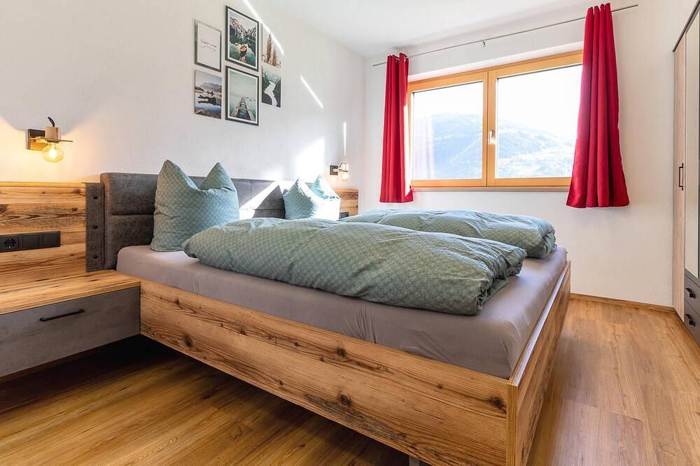 Ganze Wohnung, Schönes Apartment in ruhiger Lage in Tuxer Alpen, Zellberg