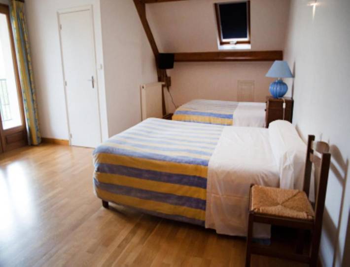 Gîte pour 4 personnes, avec jardin et piscine à Moncé-en-Belin - 4