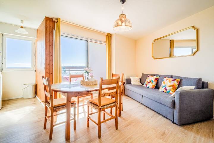 Appartement entier, Appartement bord de plage, havre de paix in Plage de Port Fontaine-Lomener, Ploemeur