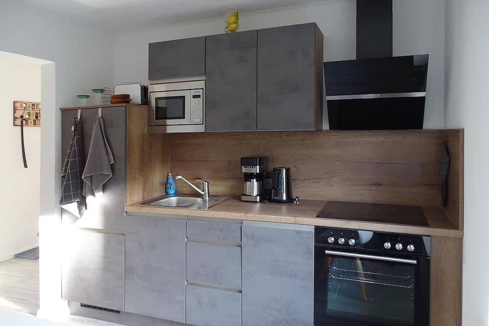 Ganze Wohnung, Moderne Ferienwohnung Beim Burgberg mit Blick ins Grüne in Bad Abbach, Ostbayern